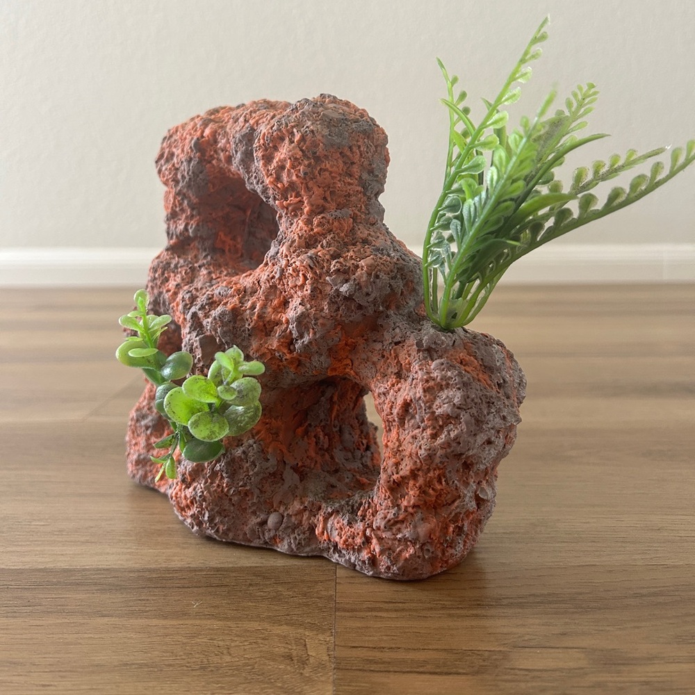 Volcanic Rock Aquarium Decoration with Faux Plants – Natural Lava Style- Used - Picture 2 of 7